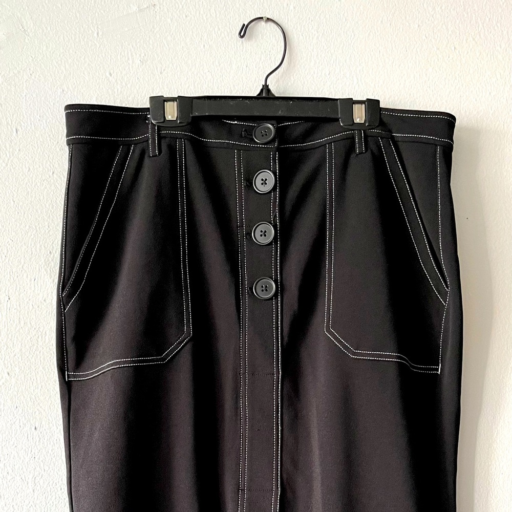 One 5 One | Pencil Skirt | Black w/ White Stitching Button-Front